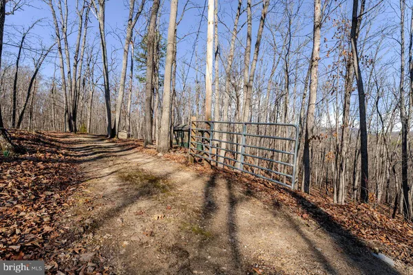 $298,000 | 345 Wildwood Lane, Shenandoah, VA 22849