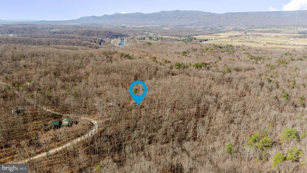 $298,000 | 345 Wildwood Lane, Shenandoah, VA 22849