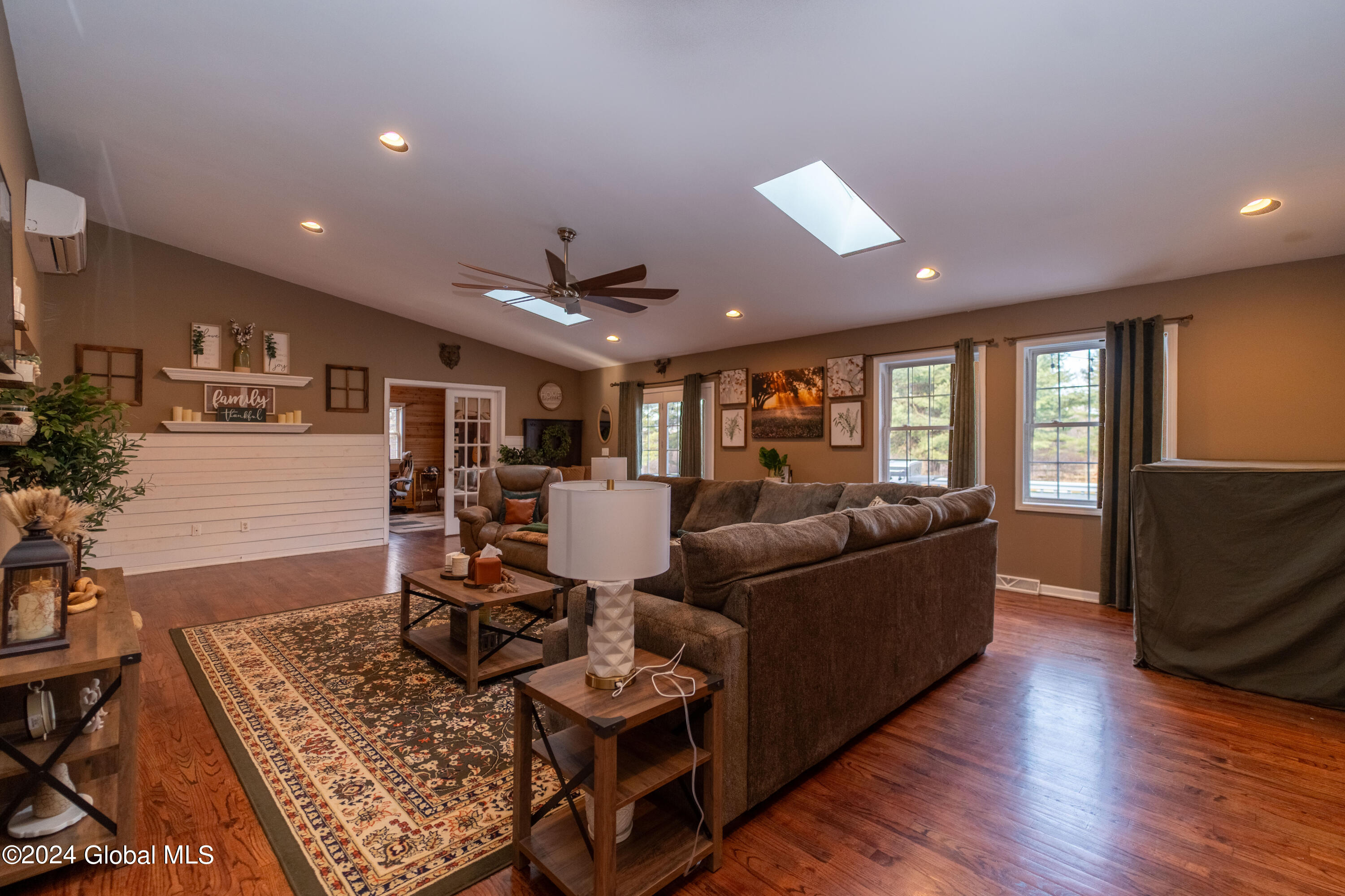 362 Eastline Road Malta, NY 12019 - Photo 12 of 45 010