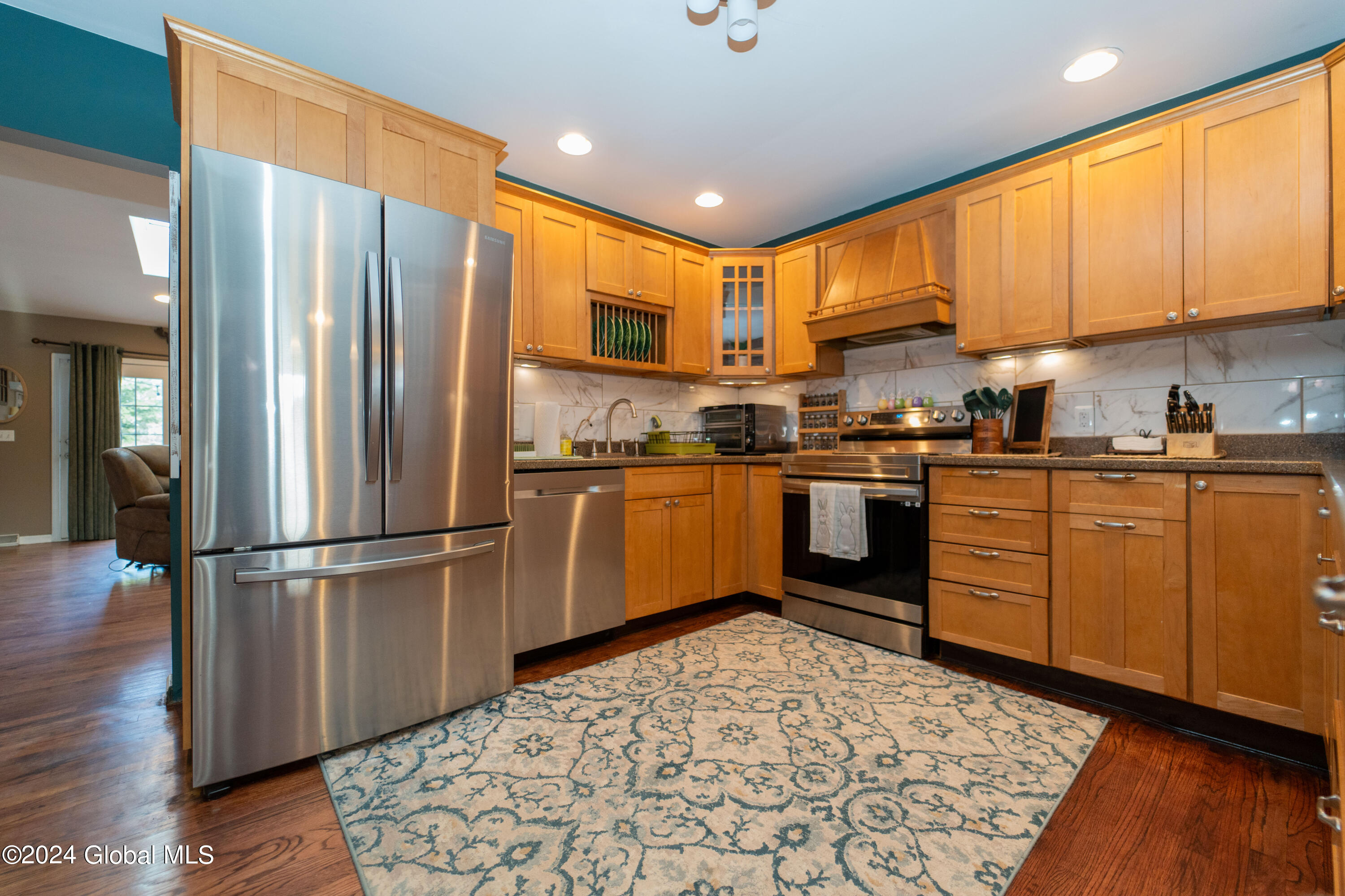 362 Eastline Road Malta, NY 12019 - Photo 8 of 45 005
