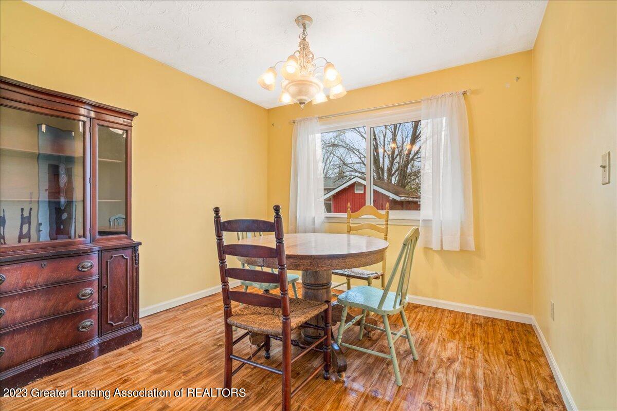 2921 Clinton Road Lansing, MI 48906 - Photo 18 of 50 30-Media Jett-30