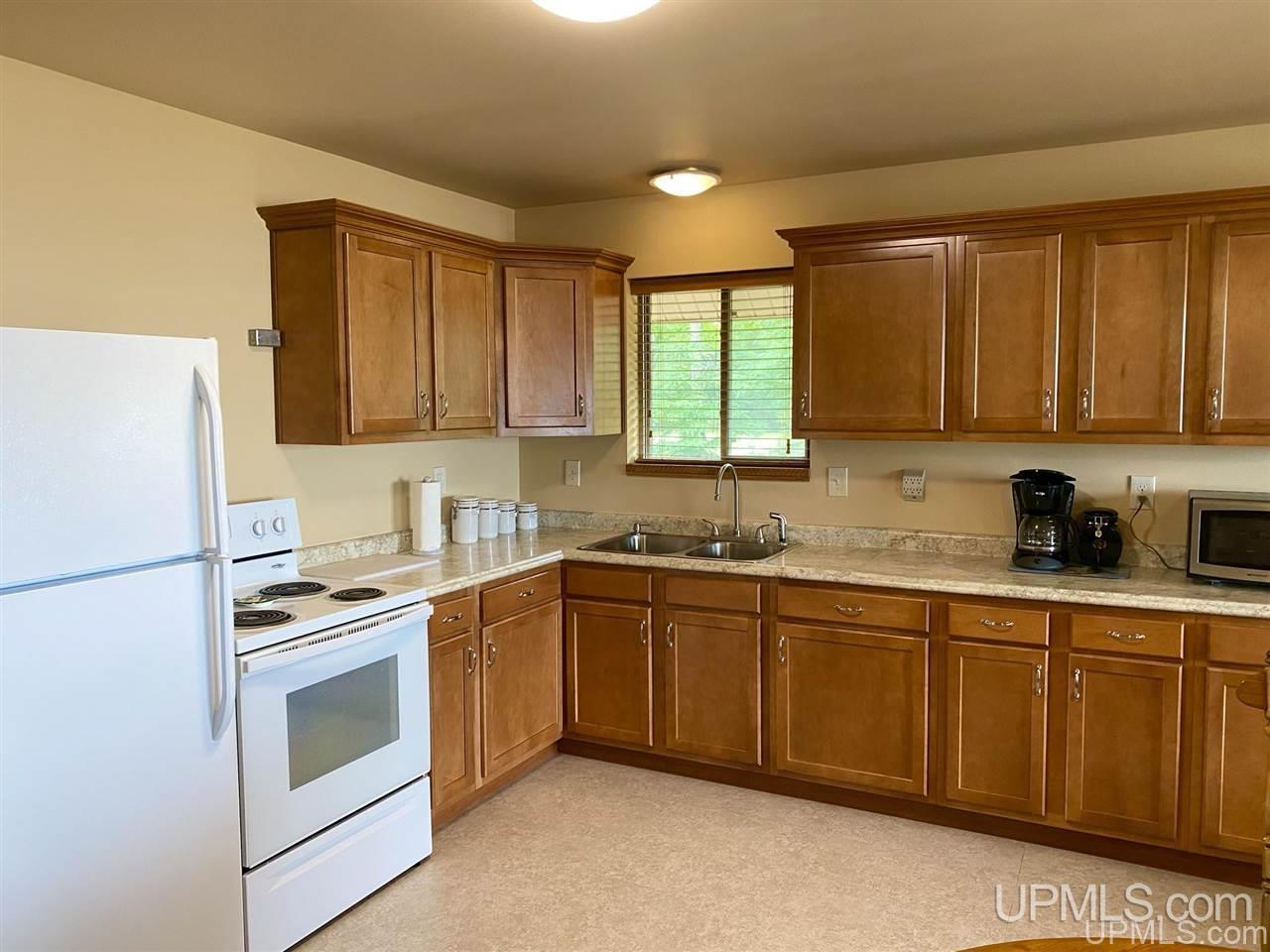3187 W Michigan Shores Road Gulliver, MI 49840 - Photo 10 of 50