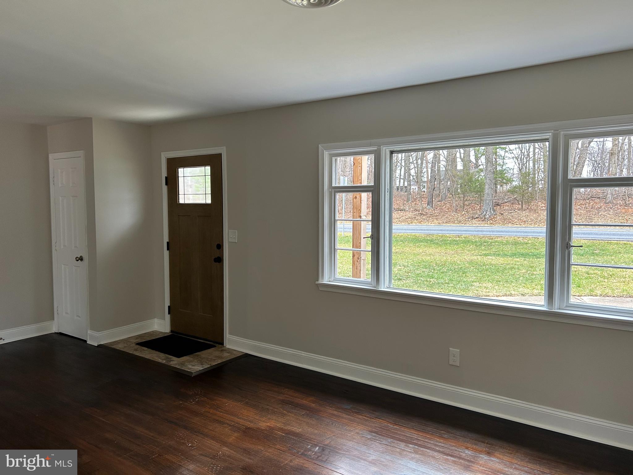 834 Hughes Shop Road Westminster, MD 21158 - Photo 5 of 35 LR w/ picture window