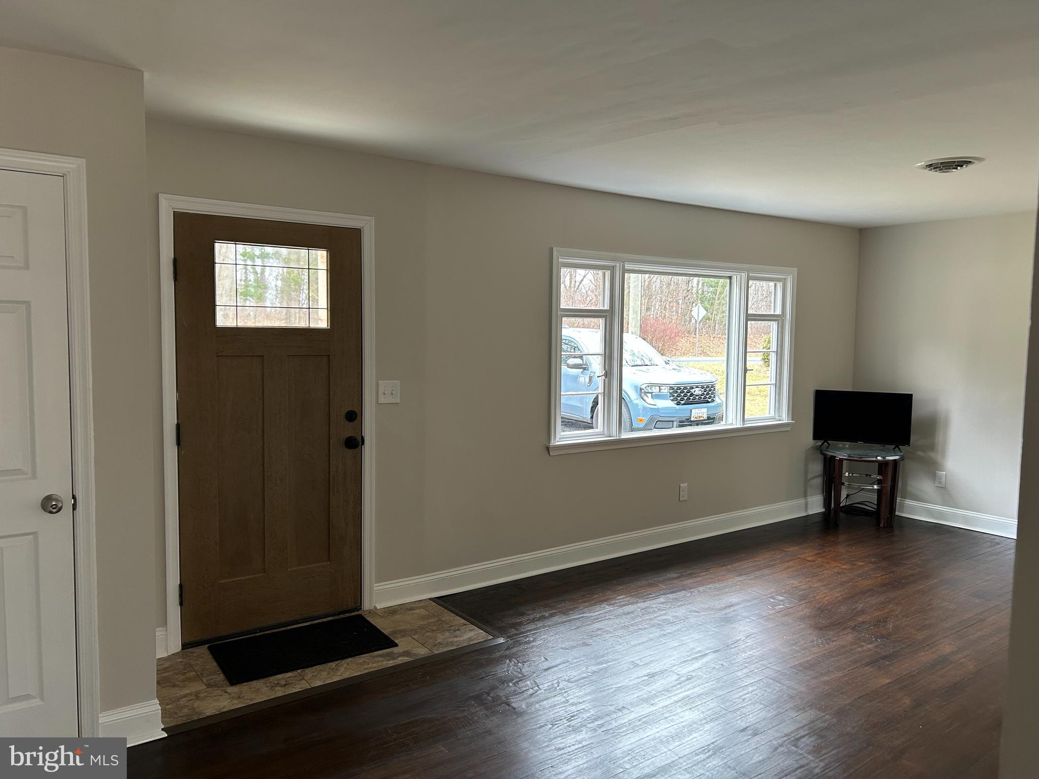 834 Hughes Shop Road Westminster, MD 21158 - Photo 6 of 35 LR