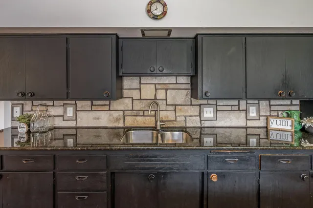 $245,000 | 320 South Waterville Avenue, Le Center, MN 56057