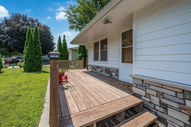 $245,000 | 320 South Waterville Avenue, Le Center, MN 56057