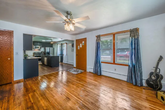 $245,000 | 320 South Waterville Avenue, Le Center, MN 56057