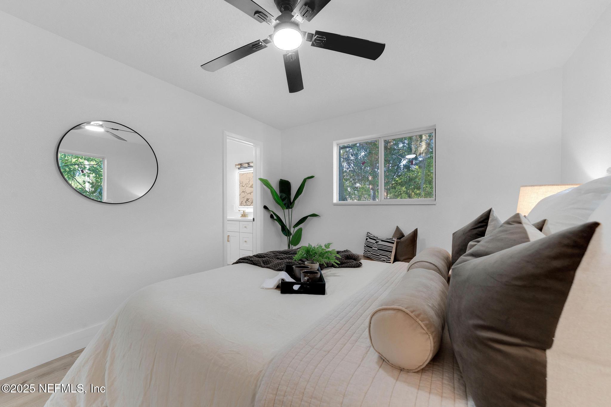 6537 Simca Drive Jacksonville, FL 32277 - Photo 20 of 25 a living room with furniture