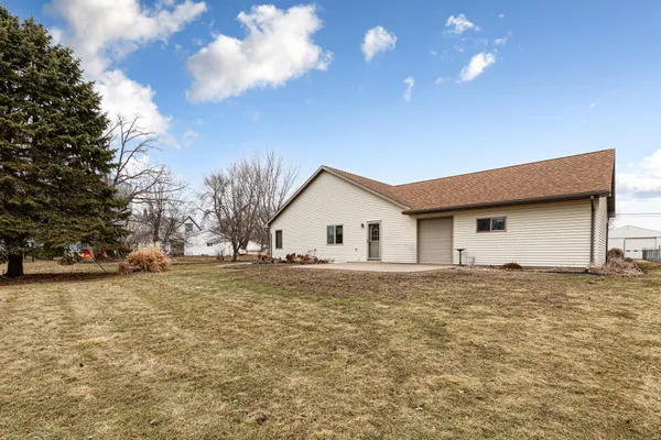 $330,000 | 216 3rd Street Northeast, New Richland, MN 56072