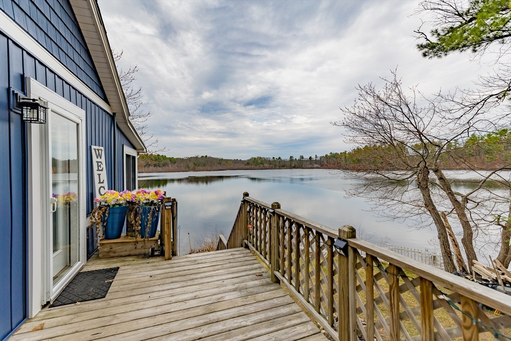 25 Whitney Pond Road Groton, MA 01450 - Photo 4 of 42