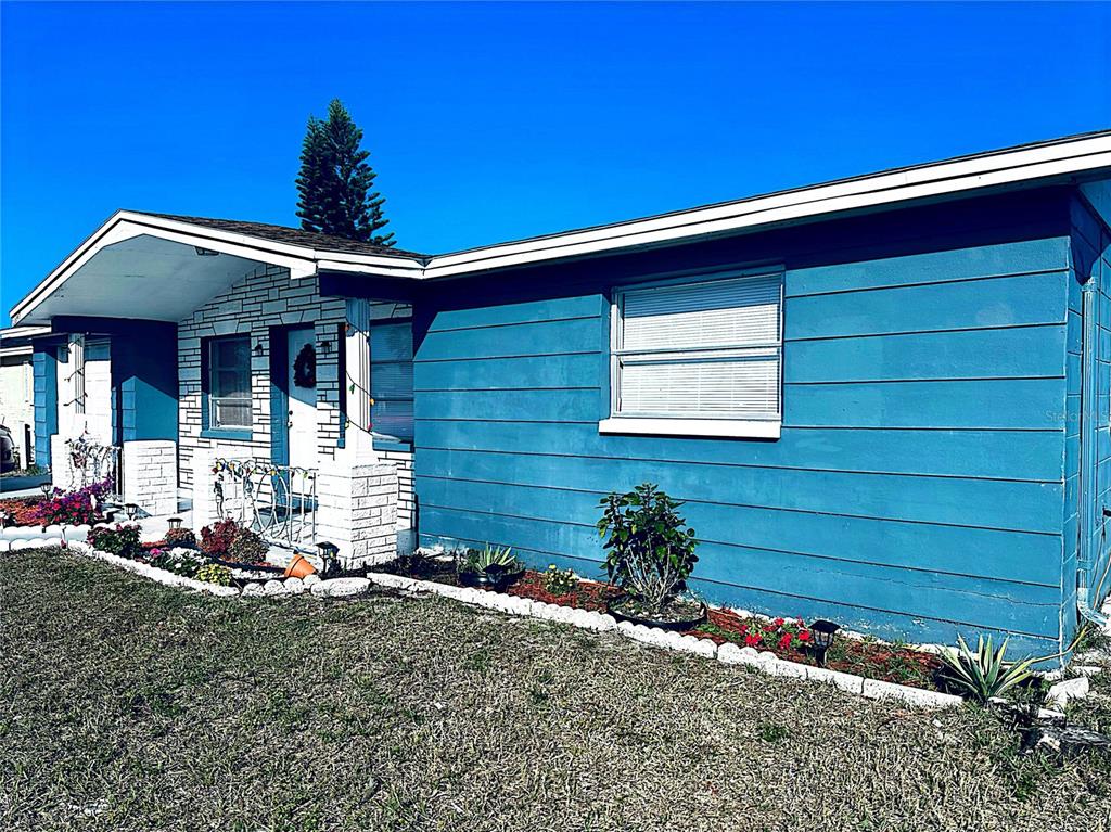 3347 Roxbury Drive Holiday, FL 34691 - Photo 3 of 30