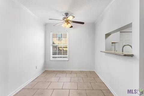 $114,000 | 4624 Parkoaks Drive, Unit 11, Baton Rouge, LA 70816