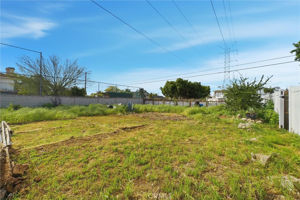 16716 East Renwick Road Azusa, CA 91702 - Photo 29 of 31 a view of a yard