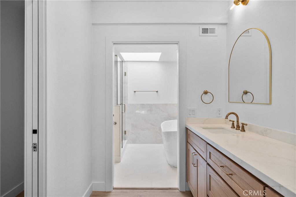 33 Rainbow Irvine, CA 92603 - Photo 16 of 45