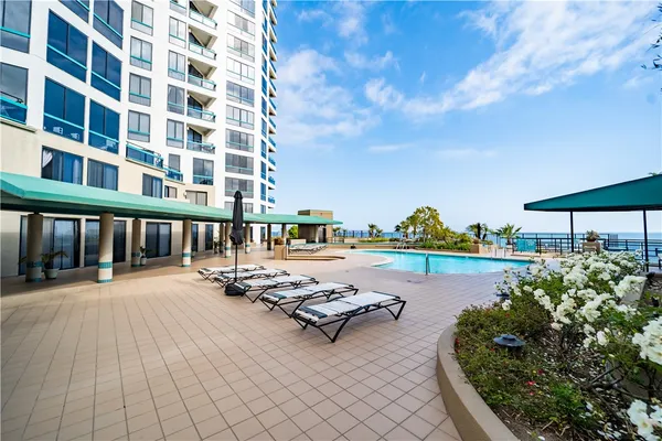 $999,000 | 1310 East Ocean Boulevard, Unit 507, Long Beach, CA 90802