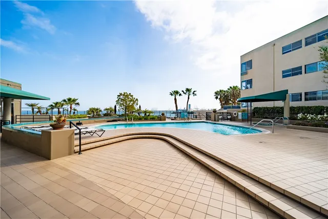 $999,000 | 1310 East Ocean Boulevard, Unit 507, Long Beach, CA 90802