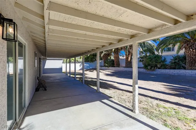 $420,000 | 720 North Sloan Lane, Las Vegas, NV 89110