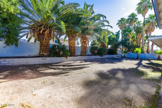 $420,000 | 720 North Sloan Lane, Las Vegas, NV 89110