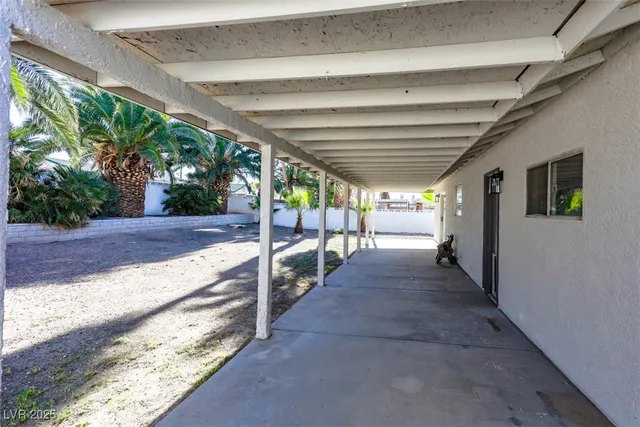 $420,000 | 720 North Sloan Lane, Las Vegas, NV 89110