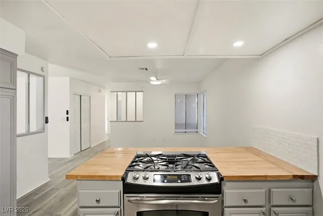 $420,000 | 720 North Sloan Lane, Las Vegas, NV 89110