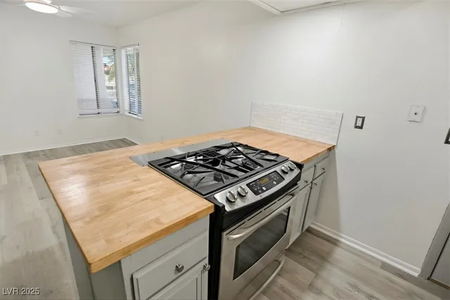 $420,000 | 720 North Sloan Lane, Las Vegas, NV 89110