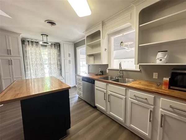 $1,800 | 316 Elmwood Circle, Shreveport, LA 71104
