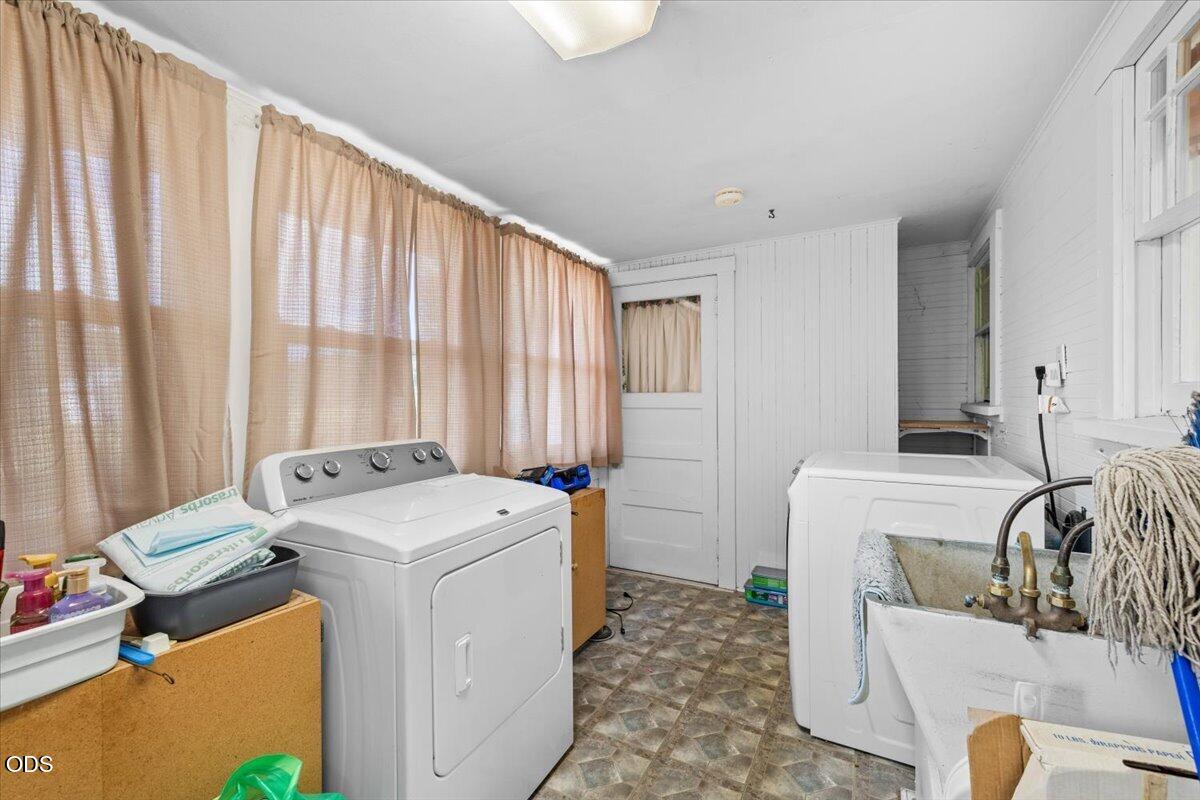 2797 Beall Lane Central Point, OR 97502 - Photo 12 of 22