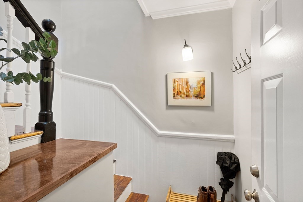 293 West 2nd Street, Unit 3 Boston, MA 02127 - Photo 21 of 25 a view of a hallway with workspace
