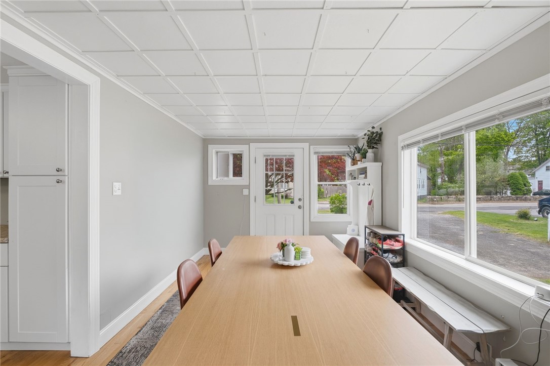 34 Wood Street Coventry, RI 02816 - Photo 8 of 36