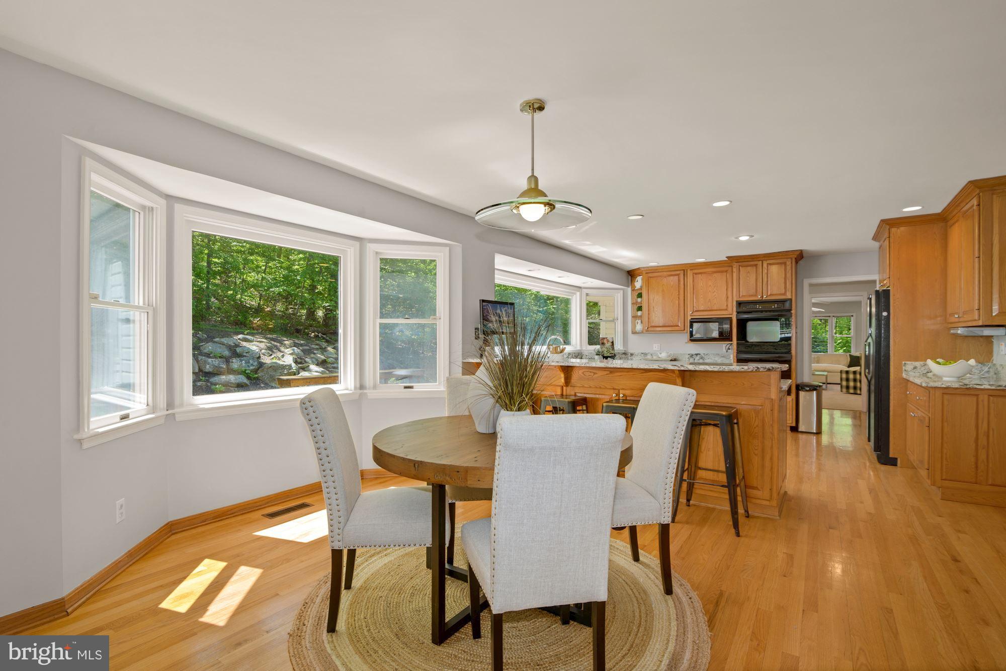10267 Stillhouse Road Delaplane, VA 20144 - Photo 3 of 62 Large kitchen with informal seating