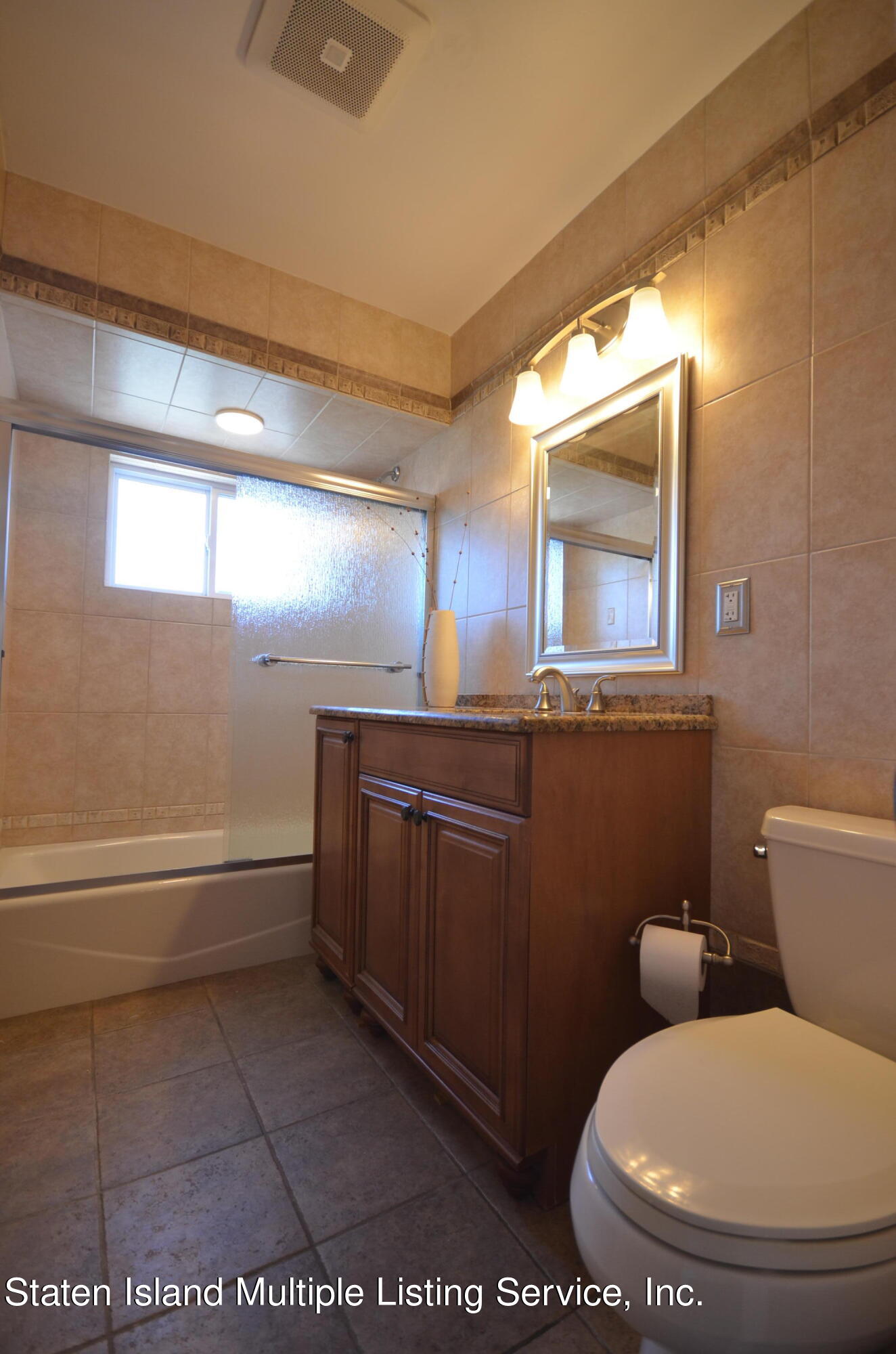 63 Adlai Circle Staten Island, NY 10312 - Photo 15 of 23 2nd fl bath