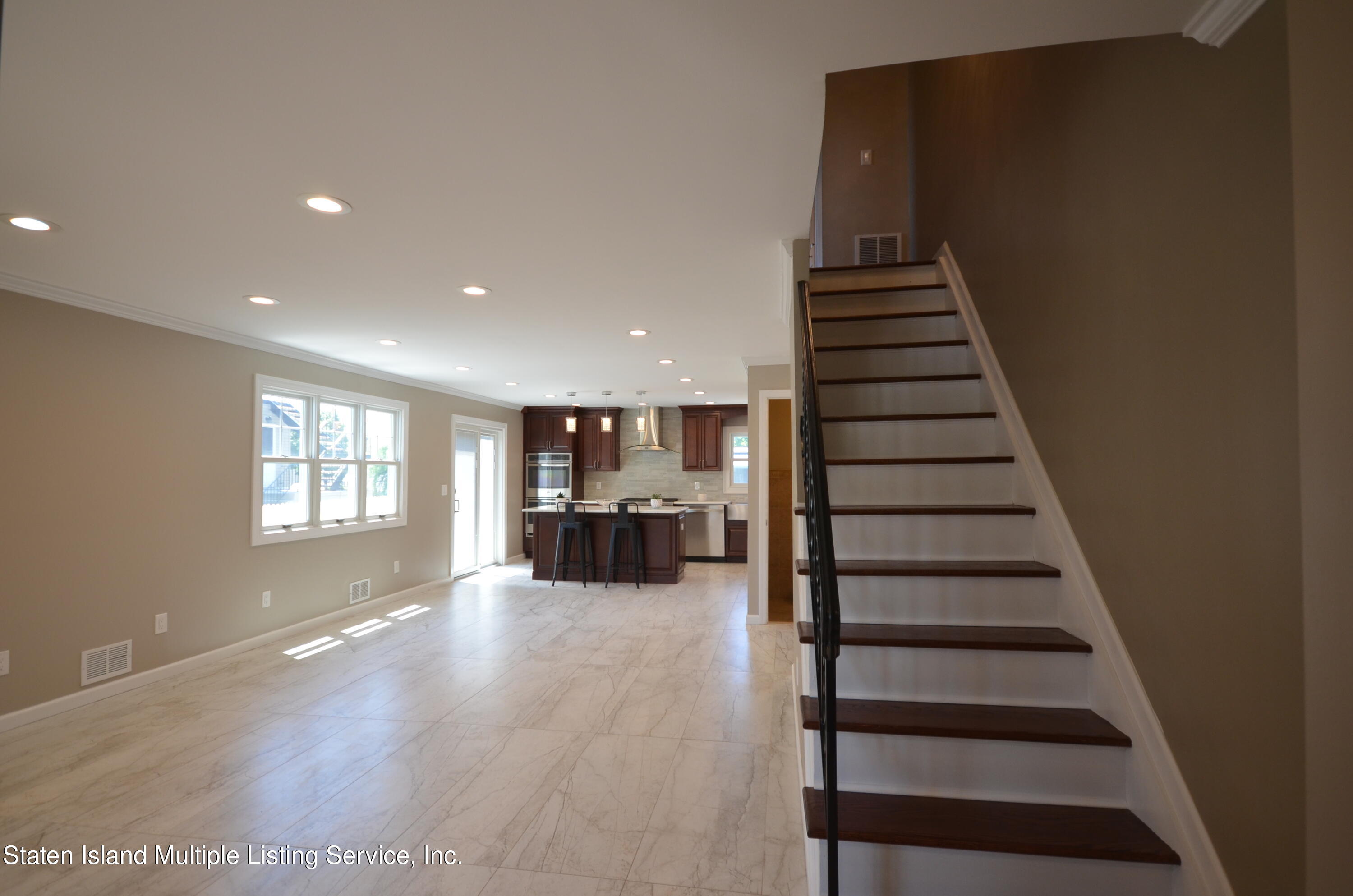 63 Adlai Circle Staten Island, NY 10312 - Photo 2 of 23 Entry 1