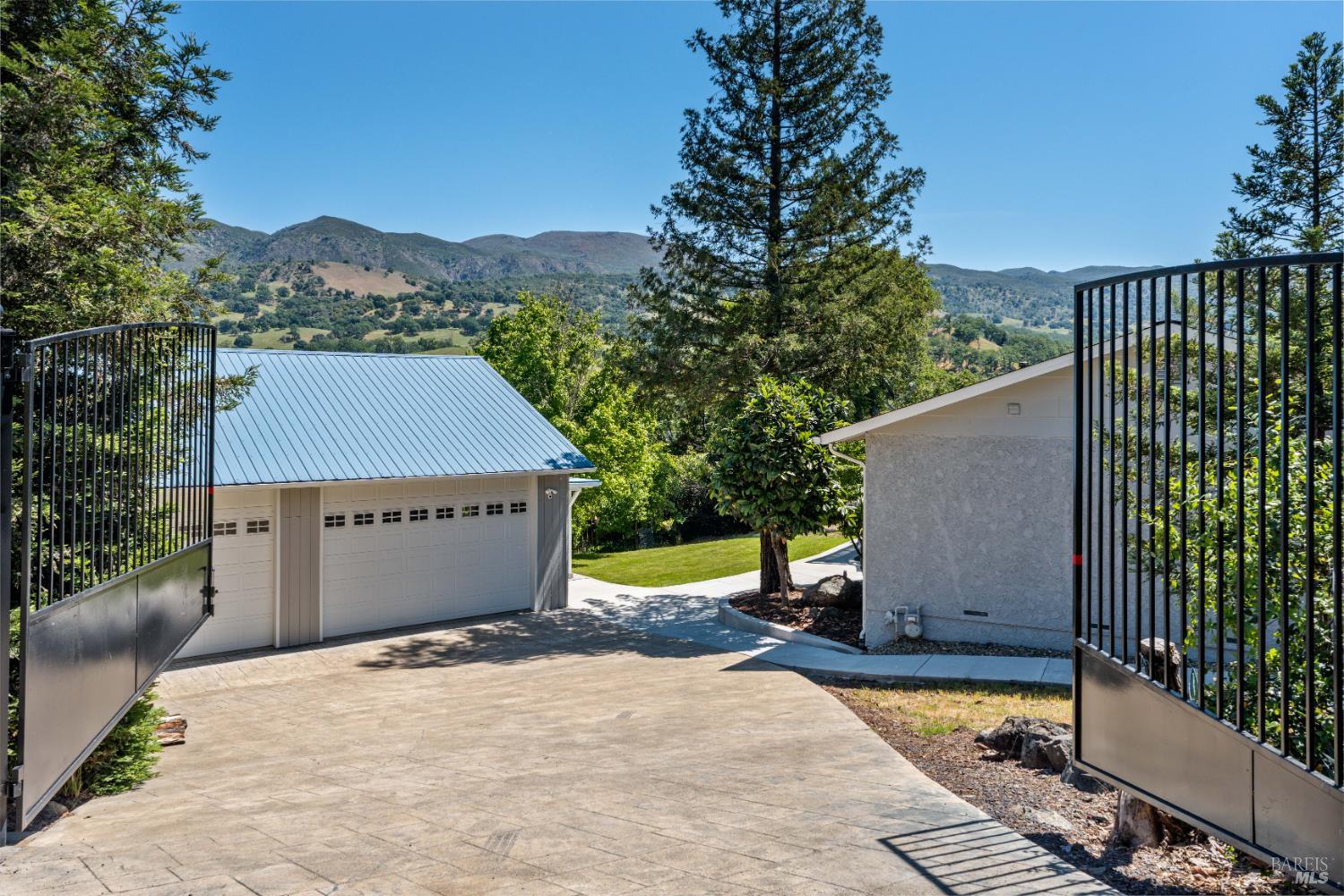 800 Riverside Drive Ukiah, CA 95482 - Photo 2 of 49