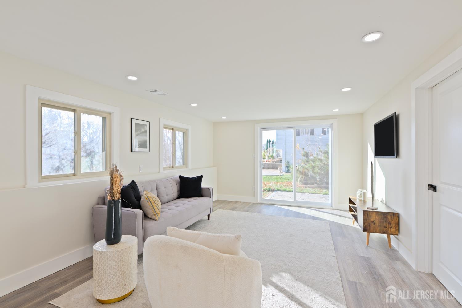 17 Wellington Road East Brunswick, NJ 08816 - Photo 21 of 25