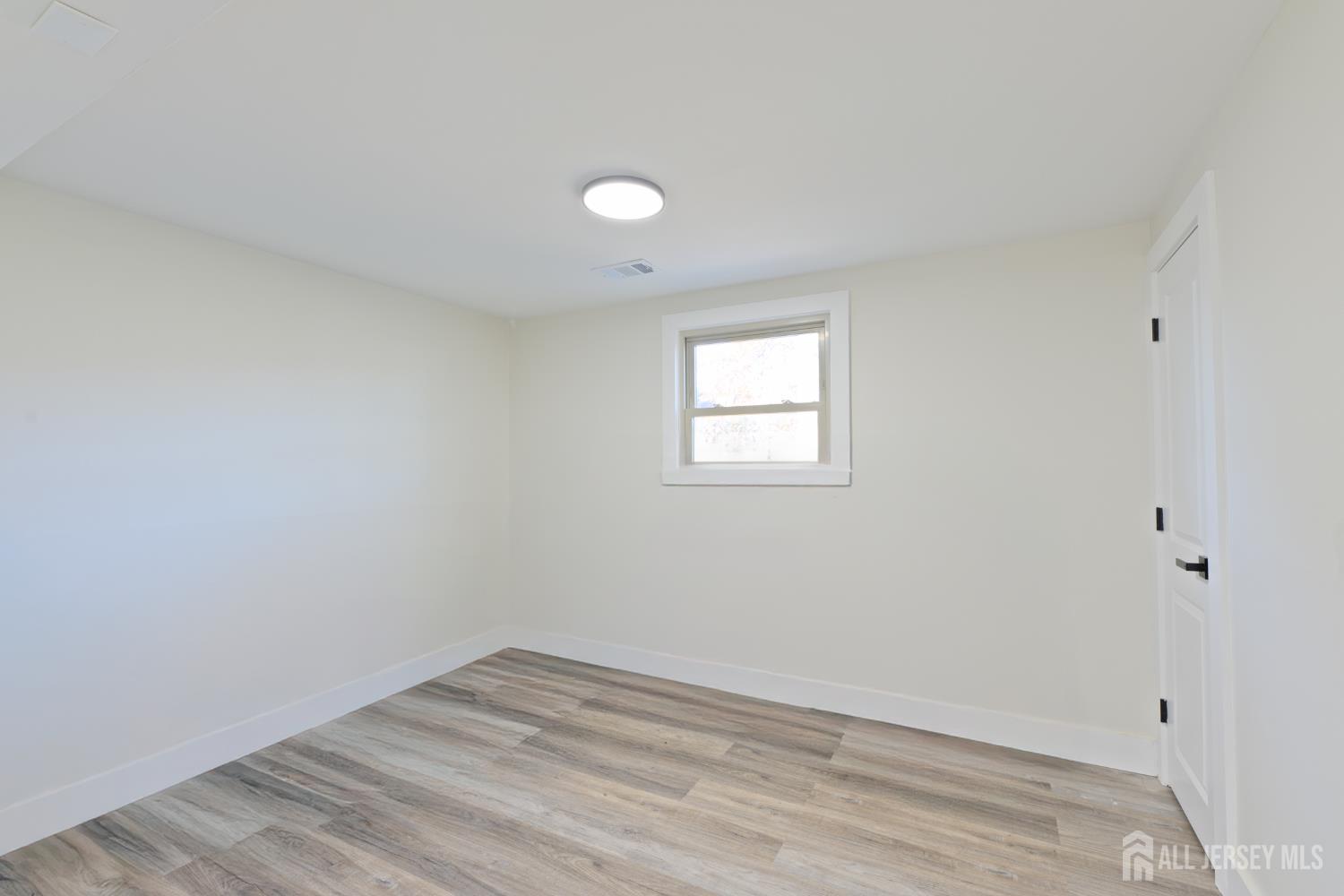 17 Wellington Road East Brunswick, NJ 08816 - Photo 24 of 25