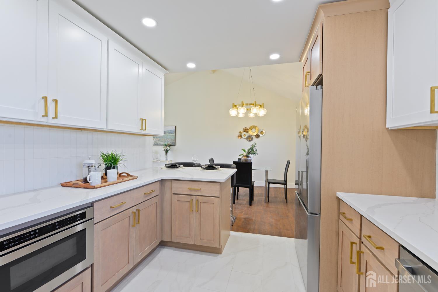 17 Wellington Road East Brunswick, NJ 08816 - Photo 9 of 25