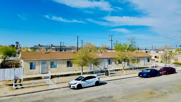 $1,050 | 2612 Desert Street, Unit 9, Rosamond, CA 93560
