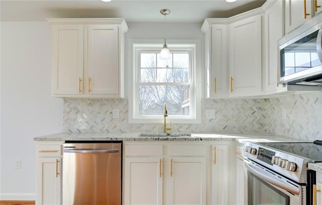 17 Slocum Street, Unit 1 Providence, RI 02909 - Photo 6 of 23