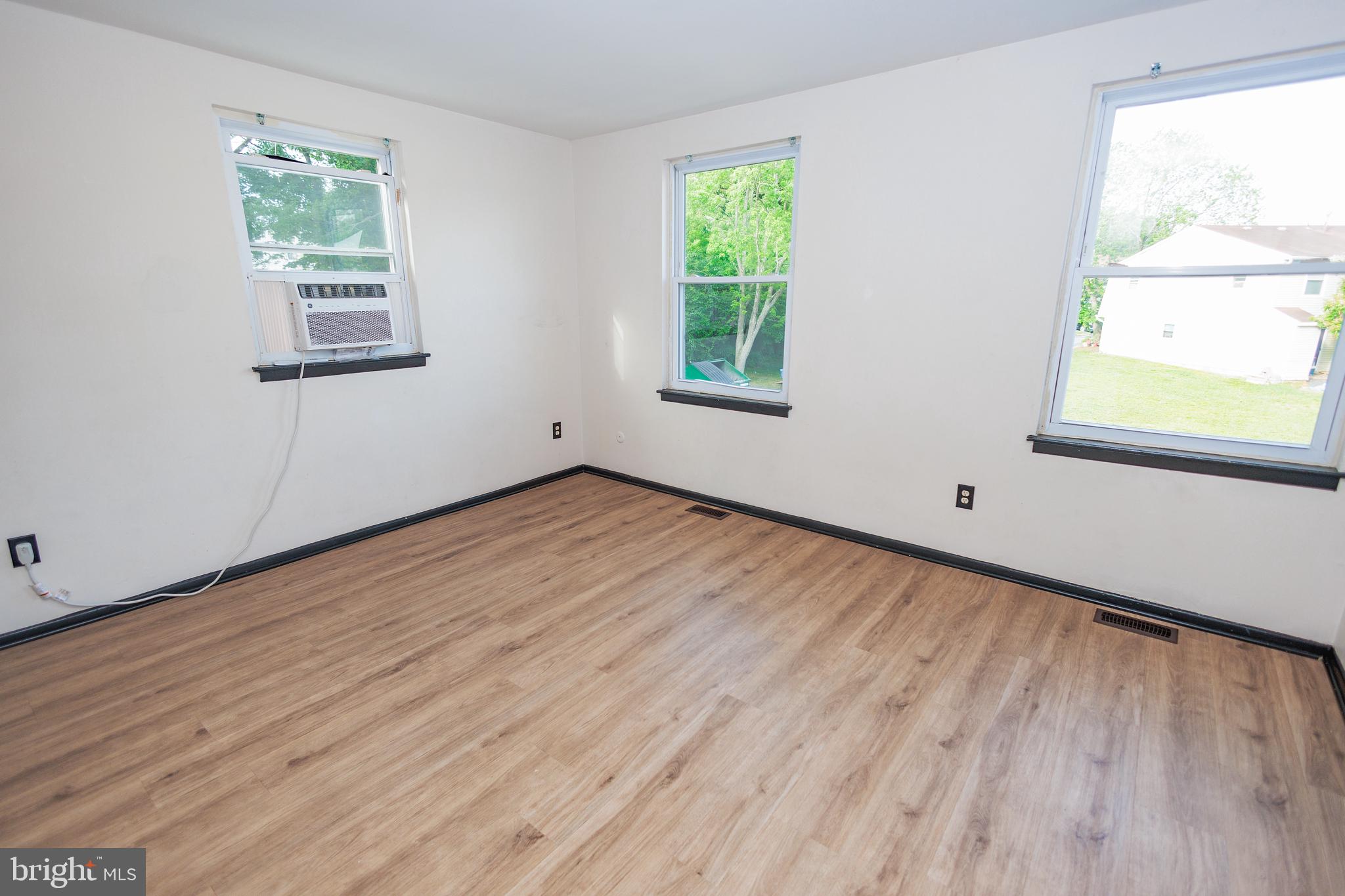 32 Beau Rivage Drive Glassboro, NJ 08028 - Photo 12 of 18