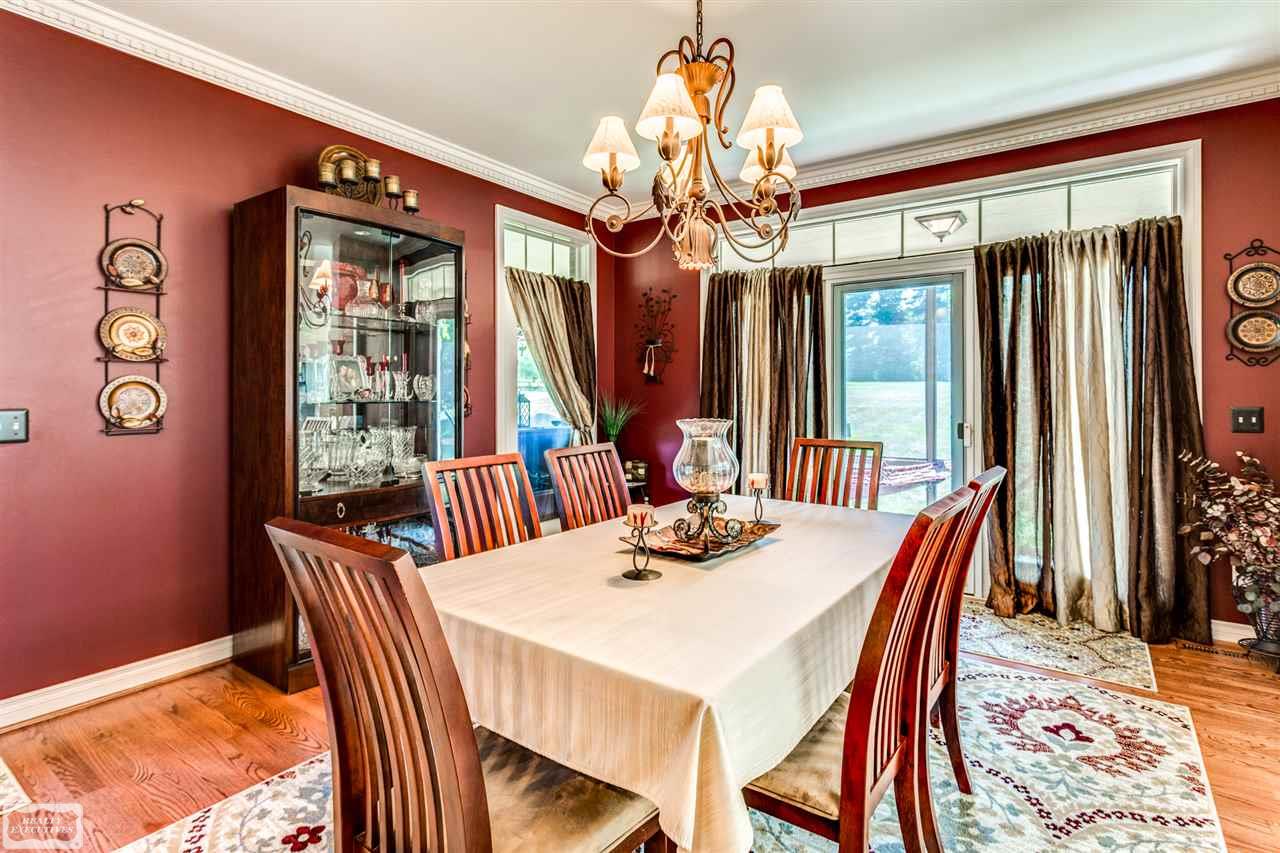 80201 Wales Road Romeo, MI 48065 - Photo 15 of 45 Formal Dining