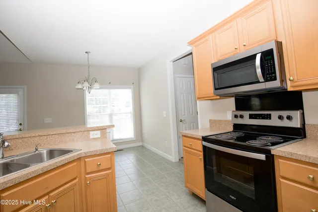 $2,100 | 102 Newington Way, Aberdeen, NC 28315