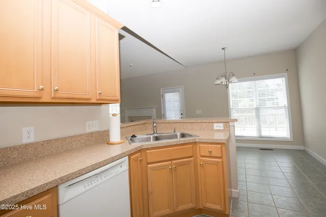 $2,100 | 102 Newington Way, Aberdeen, NC 28315