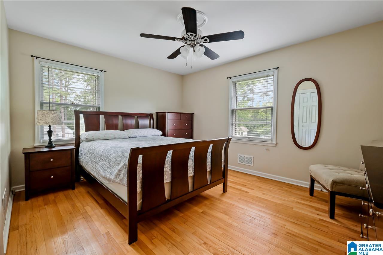 825 Martinwood Road Birmingham, AL 35235 - Photo 11 of 19
