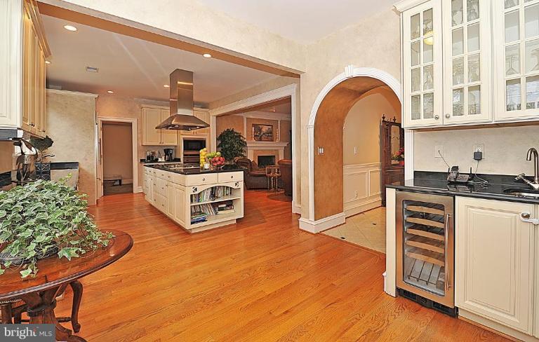 2210 Windsor Road Alexandria, VA 22307 - Photo 14 of 30 Kitchen #3