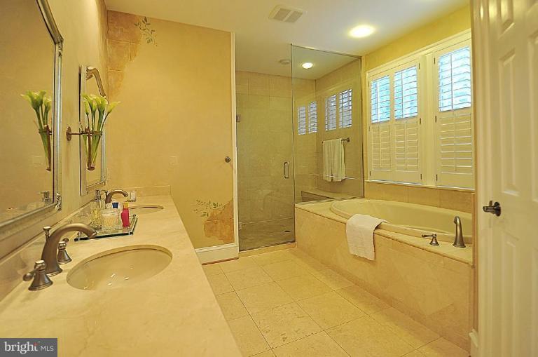 2210 Windsor Road Alexandria, VA 22307 - Photo 20 of 30 Master Bath #2