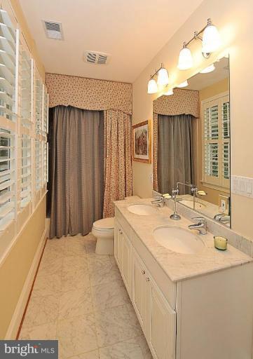 2210 Windsor Road Alexandria, VA 22307 - Photo 24 of 30 Bath #2