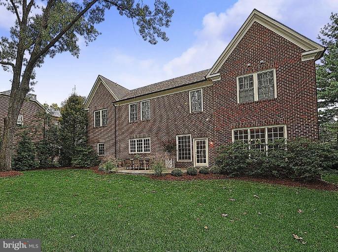 2210 Windsor Road Alexandria, VA 22307 - Photo 30 of 30 Exterior (Rear)