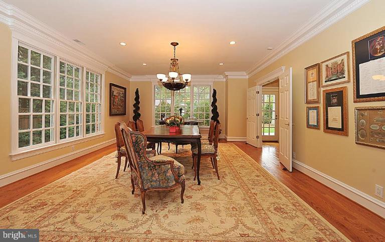 2210 Windsor Road Alexandria, VA 22307 - Photo 5 of 30 Dining Room #2