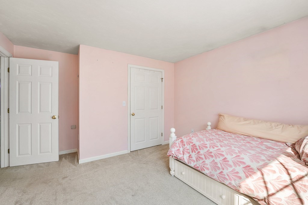 39 Chamberlain Road Uxbridge, MA 01569 - Photo 25 of 42 Gallery Image 25