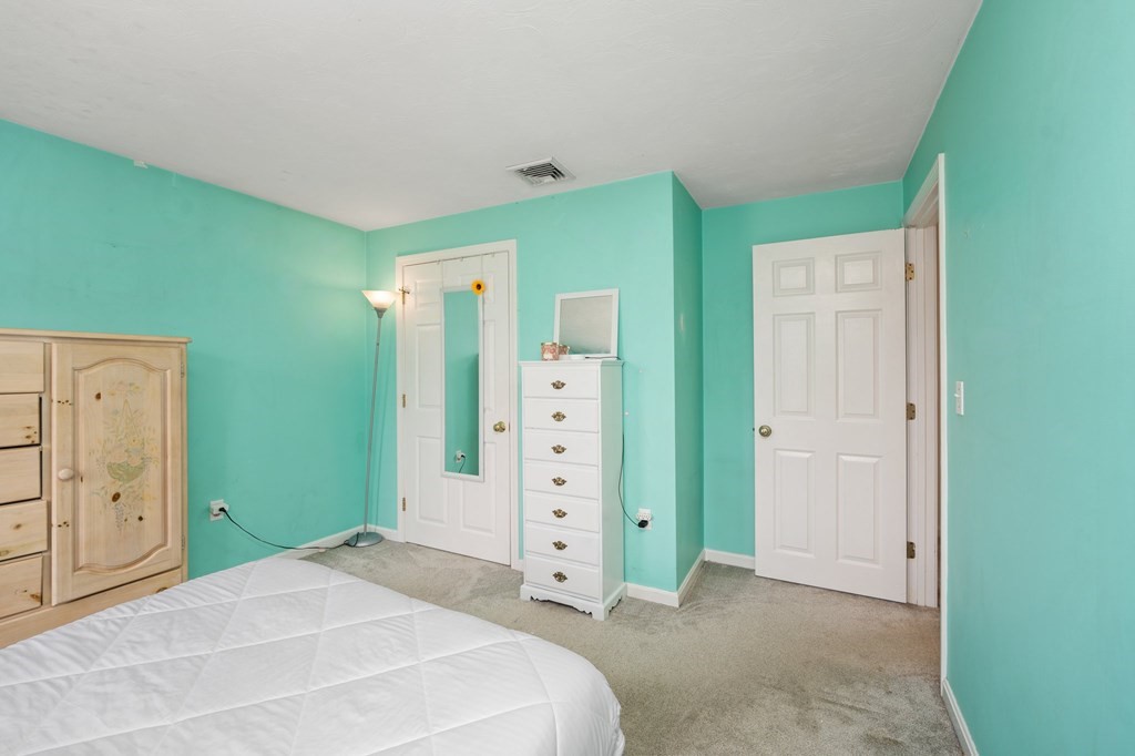 39 Chamberlain Road Uxbridge, MA 01569 - Photo 27 of 42 Gallery Image 27